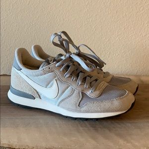 Nike Internationalist Shoes